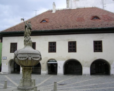 Lábasház Sopron